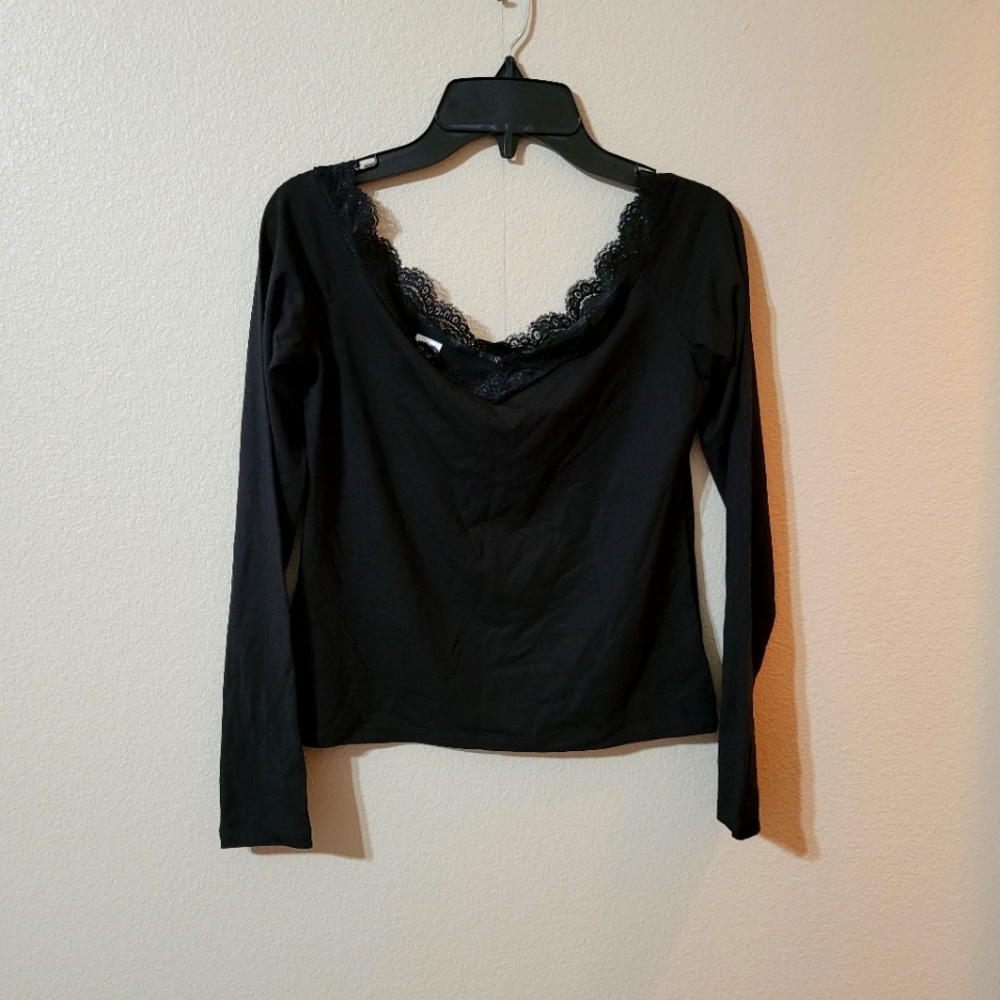 Fitted long sleeve shirt